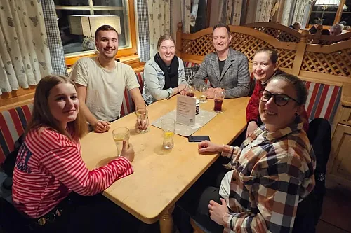 rechter_tisch.jpg